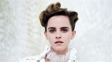 Emma Watson Reacts, Topless Vanity Fair Pic Controversy